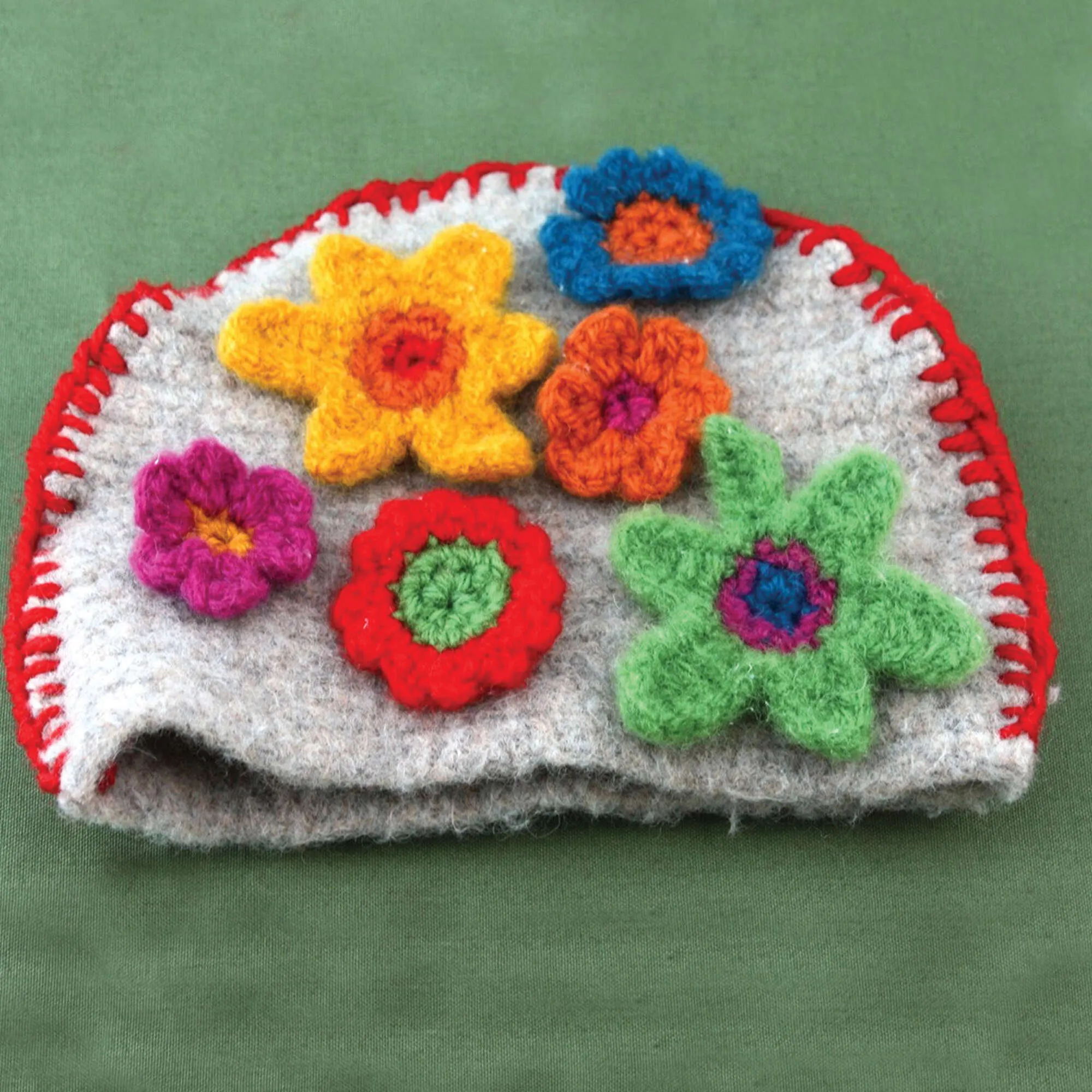 Patons Crochet Felt And Flower Tea Cozy