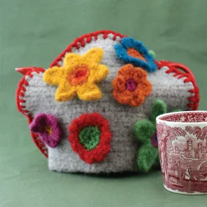 Patons Crochet Felt And Flower Tea Cozy