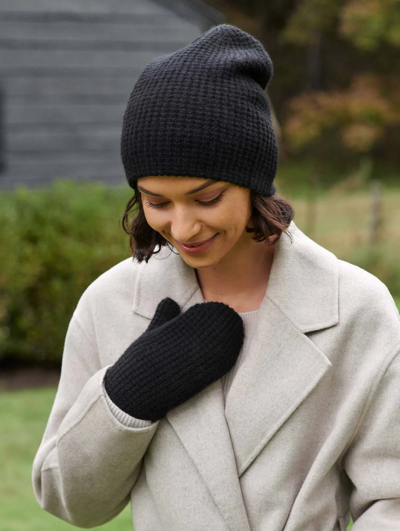 White   Warren - Cashmere Thermal Beanie in Black